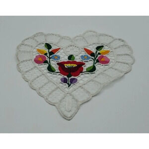 Hungarian Beautiful Hand Embroidered Heart Shape Doily Lace Kalocsai  Floral
